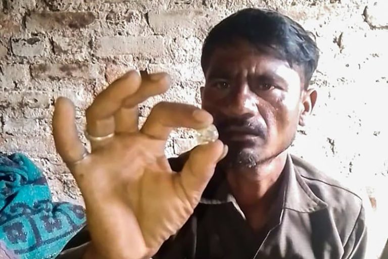 Indebted Indian laborer finds life-changing $100,000 diamond