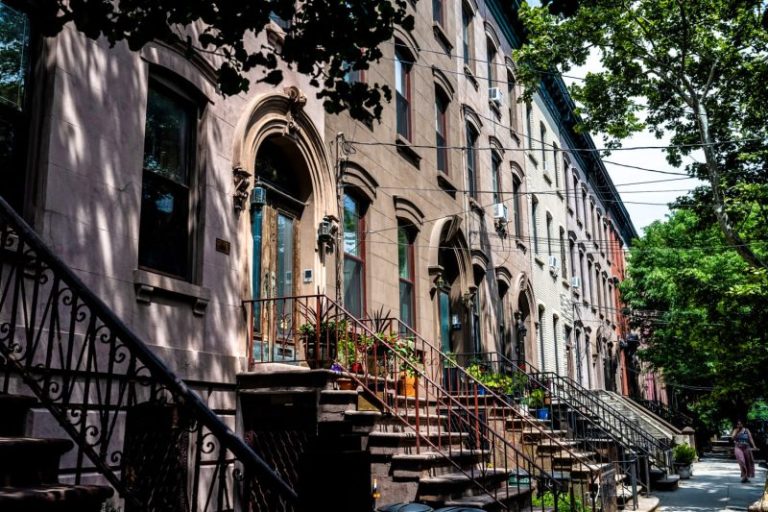 Mortgage refinancing surges 35% in one week as interest rates hit lowest level in over a year