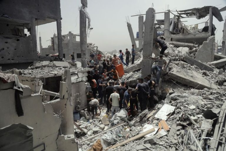 Israel pushes deeper into Gaza as Netanyahu warns of losing allies over looming famine. Here’s what we know